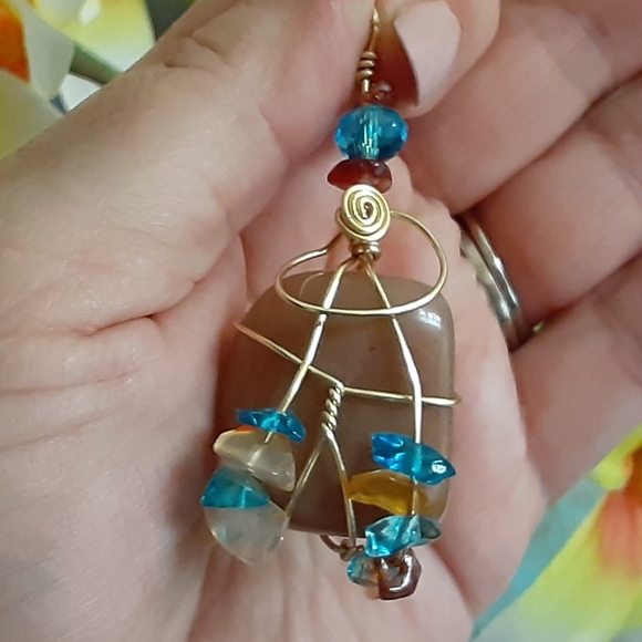 SOLD Boho Peach Moonstone Crystal Pendant Necklace - Picture 5 of 8